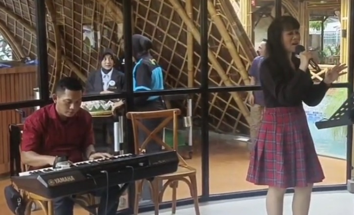 Sewa Organ Tunggal Padang Reuni Keluarga di Kampung Kecil