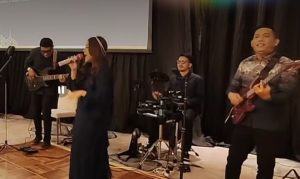Sewa Band Akustik Religi Acara Kantor di St Regis