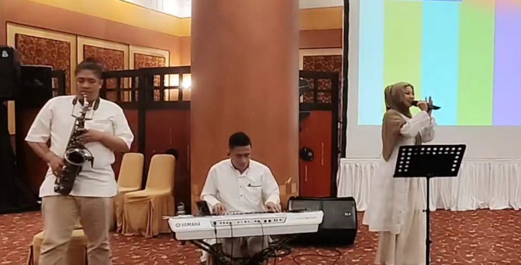 Sewa Organ Tunggal Jazz Saxophone Profesional